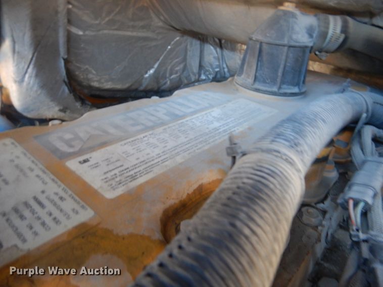 image for item DI1083 2003 GMC C7500  box truck