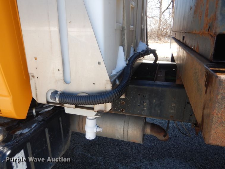 image for item DI1083 2003 GMC C7500  box truck