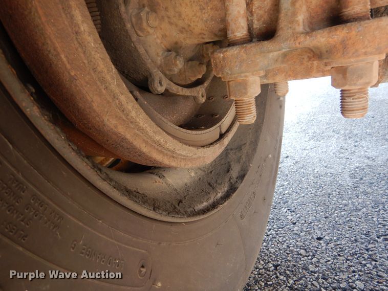 image for item DI1083 2003 GMC C7500  box truck