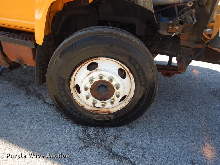 image for item DI1083 2003 GMC C7500  box truck