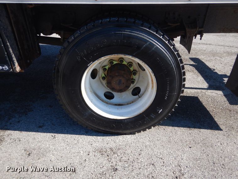 image for item DI1083 2003 GMC C7500  box truck