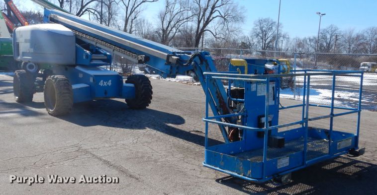 image for item DI1085 2006 Genie S-65  boom lift