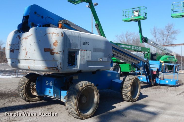 image for item DI1085 2006 Genie S-65  boom lift