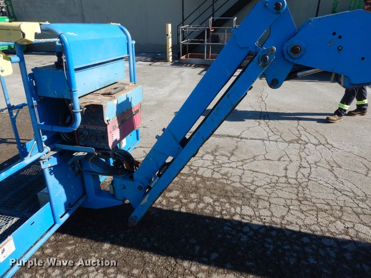 image for item DI1085 2006 Genie S-65  boom lift