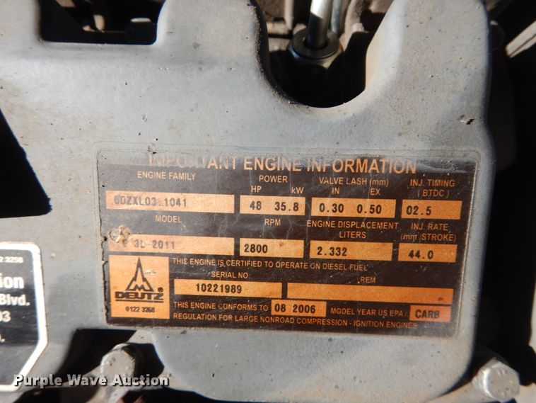 image for item DI1085 2006 Genie S-65  boom lift