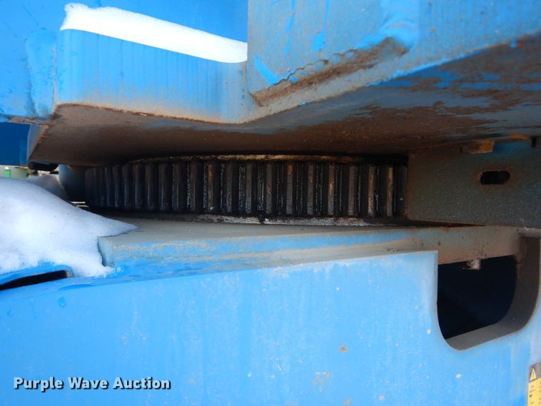 image for item DI1085 2006 Genie S-65  boom lift