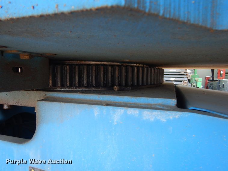 image for item DI1085 2006 Genie S-65  boom lift