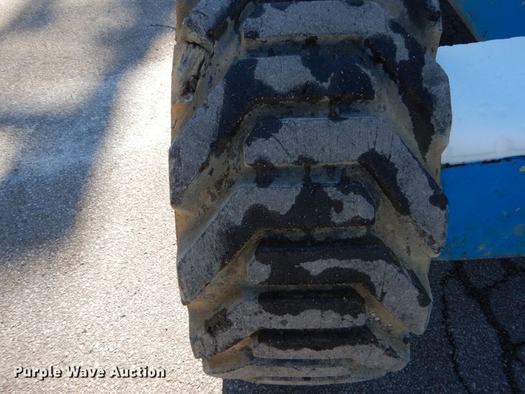 image for item DI1085 2006 Genie S-65  boom lift