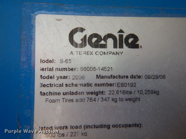 image for item DI1085 2006 Genie S-65  boom lift