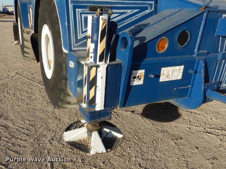 image for item DI3683 1983 Grove RT755  crane