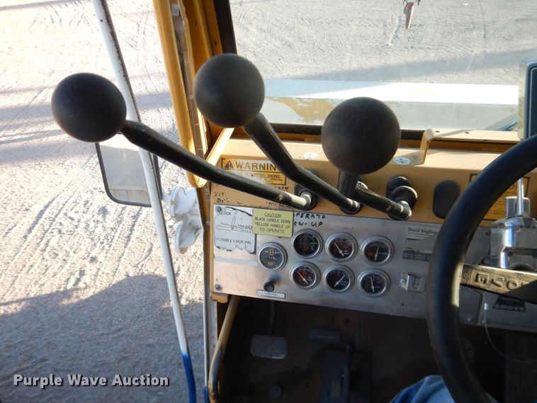 image for item DI3683 1983 Grove RT755  crane