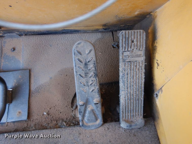 image for item DI3683 1983 Grove RT755  crane