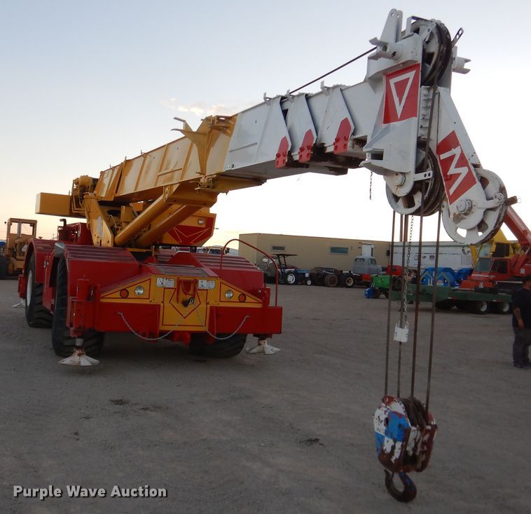 image for item DI3684 1983 Grove RT740  crane