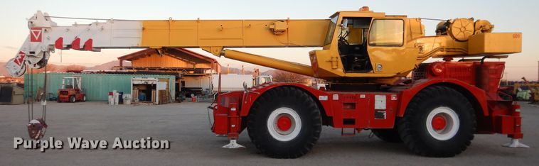 image for item DI3684 1983 Grove RT740  crane