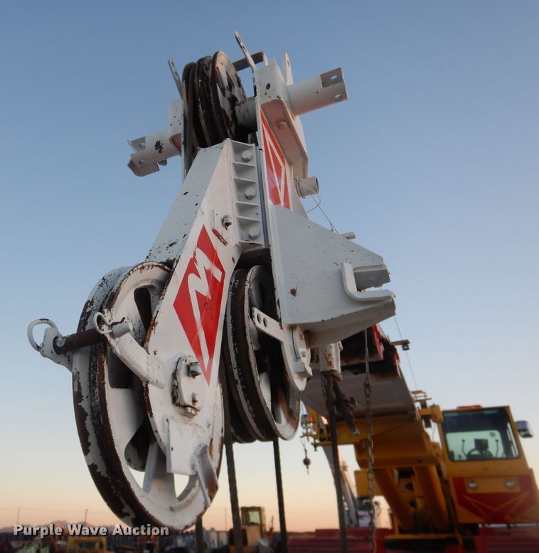 image for item DI3684 1983 Grove RT740  crane