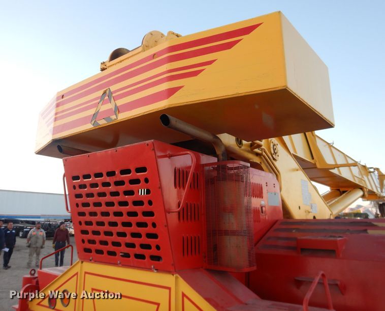 image for item DI3684 1983 Grove RT740  crane