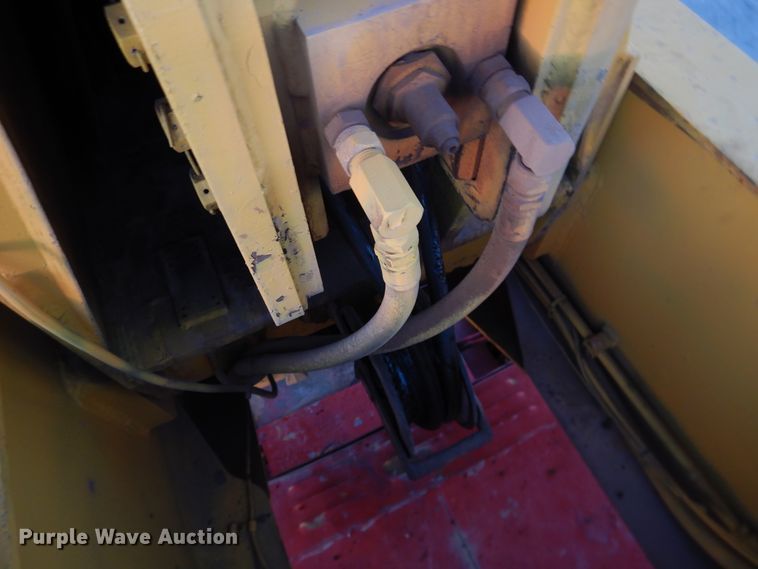 image for item DI3684 1983 Grove RT740  crane