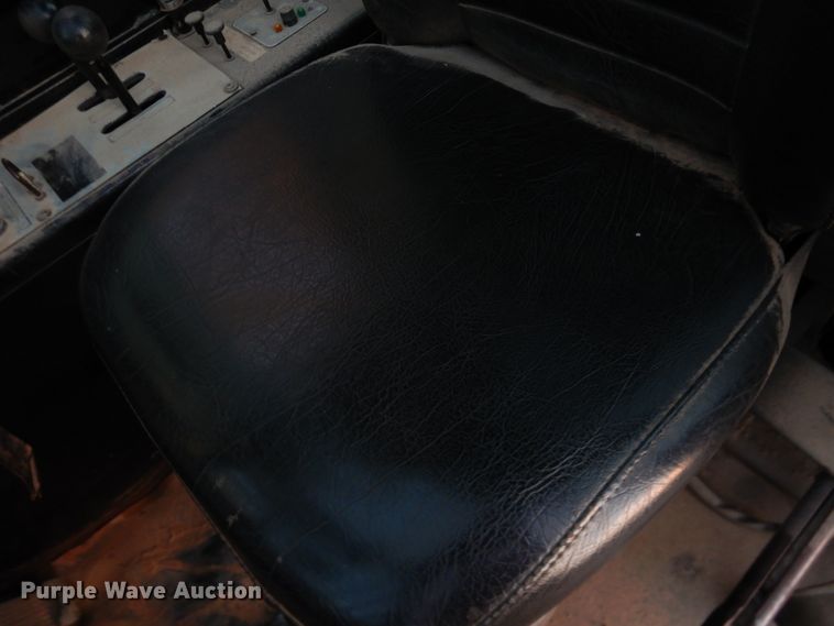 image for item DI3684 1983 Grove RT740  crane