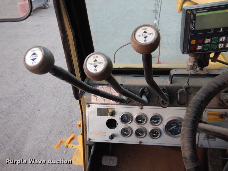 image for item DI3684 1983 Grove RT740  crane