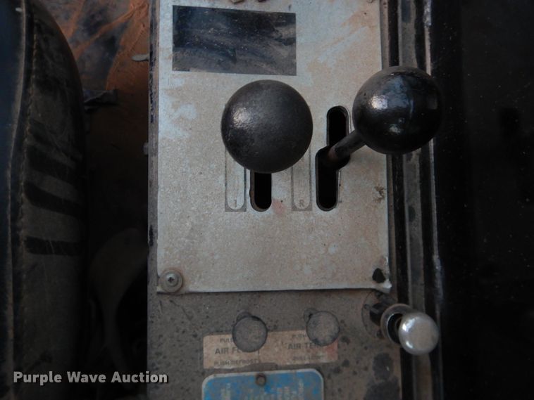 image for item DI3684 1983 Grove RT740  crane