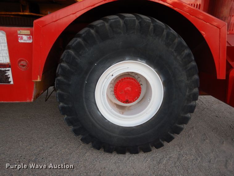 image for item DI3684 1983 Grove RT740  crane