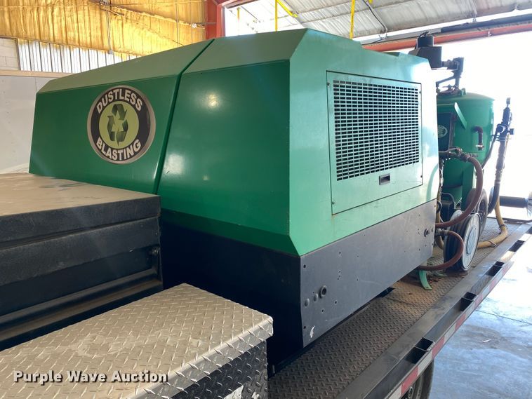 image for item DI3688 2016 Rotair D300T4F sandblaster