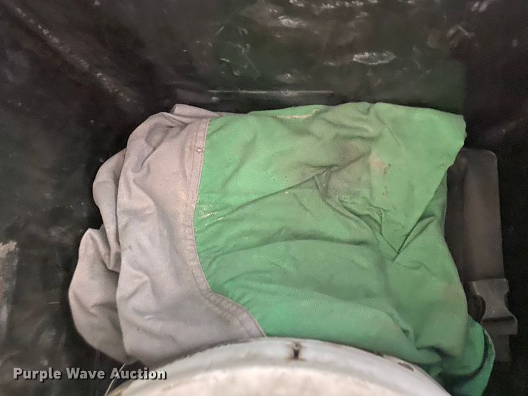 image for item DI3688 2016 Rotair D300T4F sandblaster