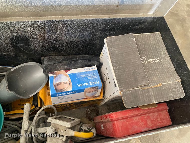 image for item DI3688 2016 Rotair D300T4F sandblaster