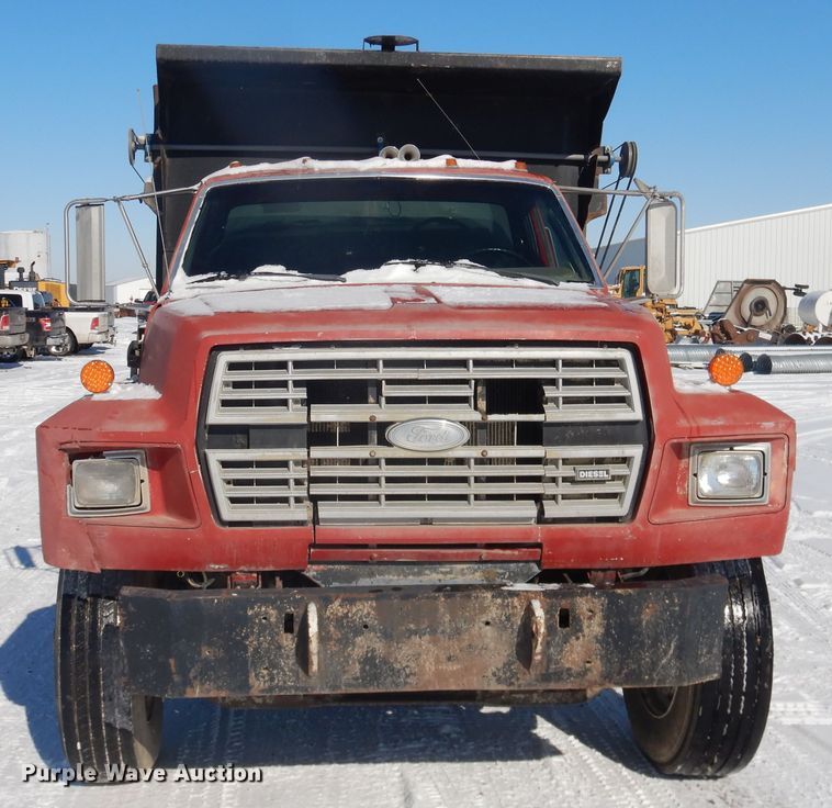 image for item DI3689 1989 Ford F900  dump truck