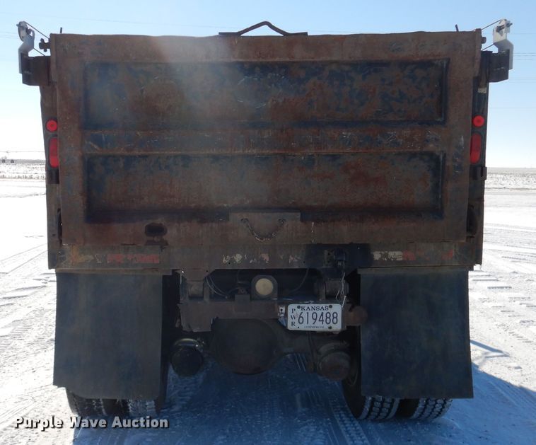 image for item DI3689 1989 Ford F900  dump truck