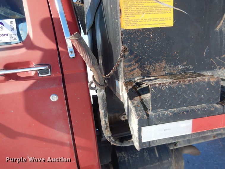 image for item DI3689 1989 Ford F900  dump truck