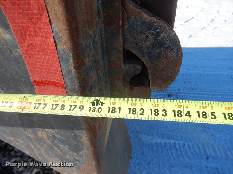 image for item DI3689 1989 Ford F900  dump truck