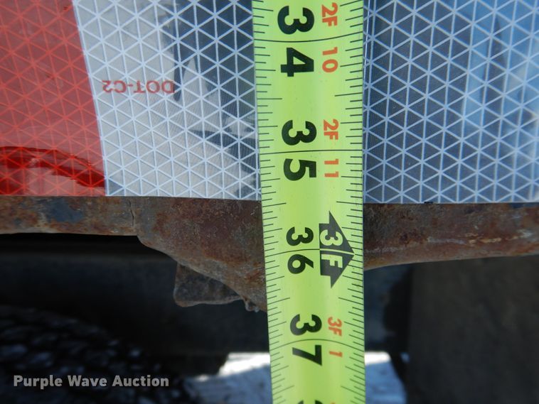 image for item DI3689 1989 Ford F900  dump truck