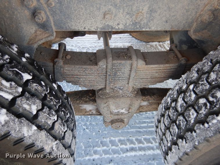 image for item DI3689 1989 Ford F900  dump truck