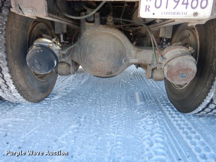 image for item DI3689 1989 Ford F900  dump truck