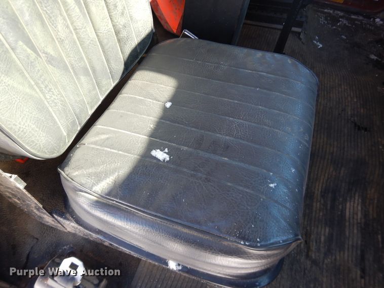 image for item DI3689 1989 Ford F900  dump truck