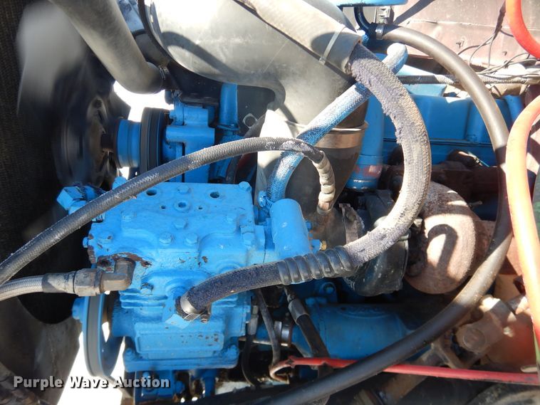 image for item DI3689 1989 Ford F900  dump truck