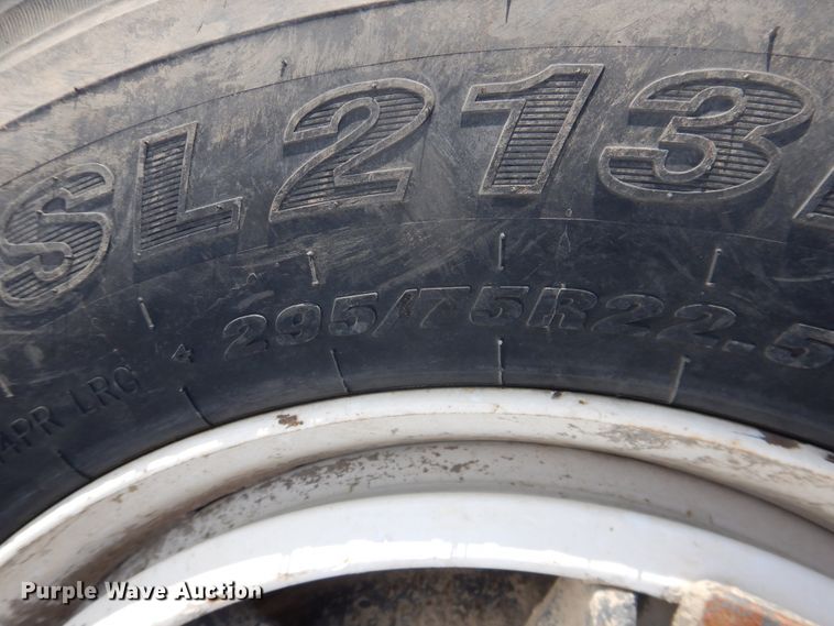 image for item DI3689 1989 Ford F900  dump truck