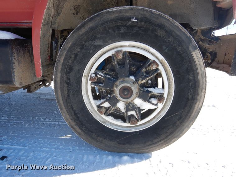 image for item DI3689 1989 Ford F900  dump truck