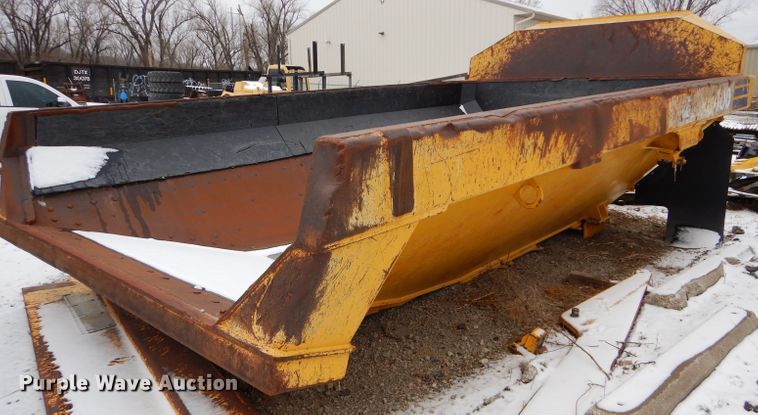 image for item DI8492 Komatsu HM400 haul truck bed