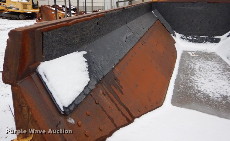 image for item DI8492 Komatsu HM400 haul truck bed