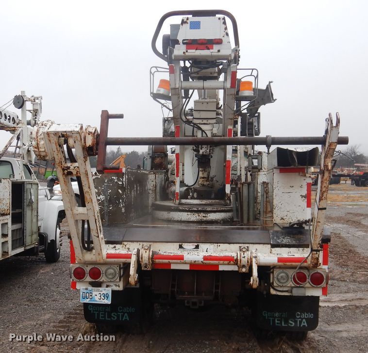 image for item DJ4863 1991 GMC Top Kick C6500  bucket truck
