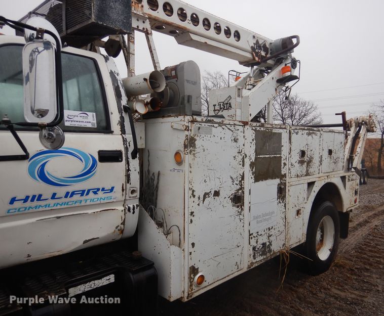 image for item DJ4863 1991 GMC Top Kick C6500  bucket truck