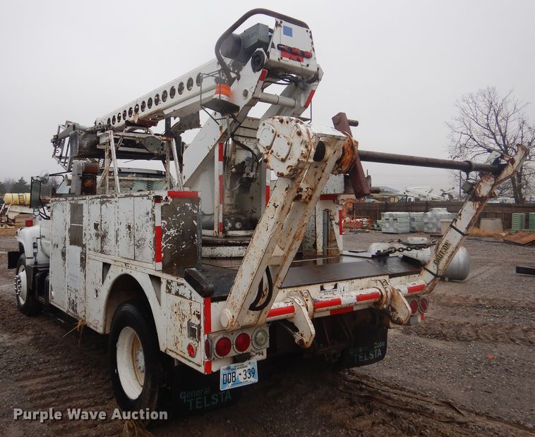 image for item DJ4863 1991 GMC Top Kick C6500  bucket truck