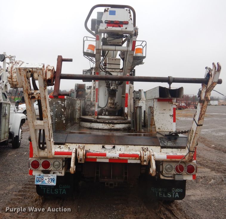 image for item DJ4863 1991 GMC Top Kick C6500  bucket truck