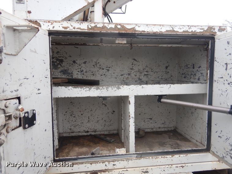 image for item DJ4863 1991 GMC Top Kick C6500  bucket truck