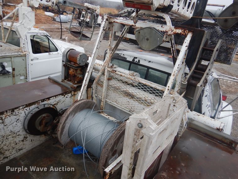 image for item DJ4863 1991 GMC Top Kick C6500  bucket truck