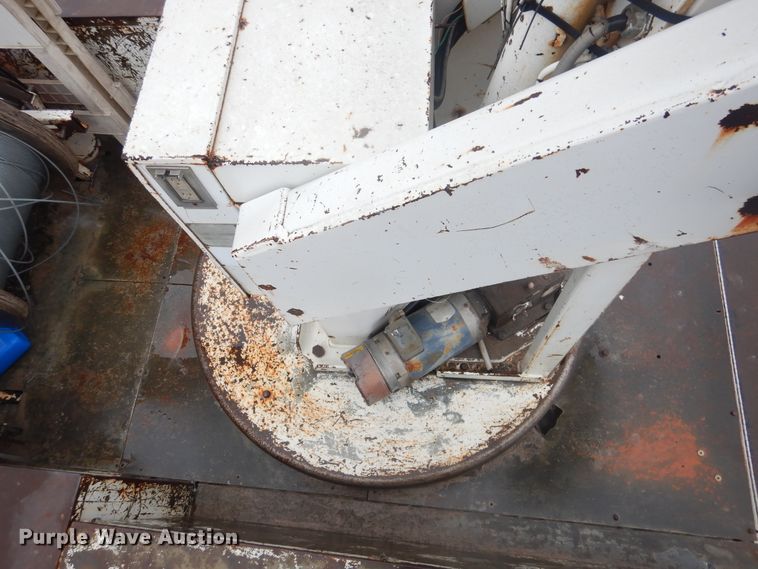 image for item DJ4863 1991 GMC Top Kick C6500  bucket truck