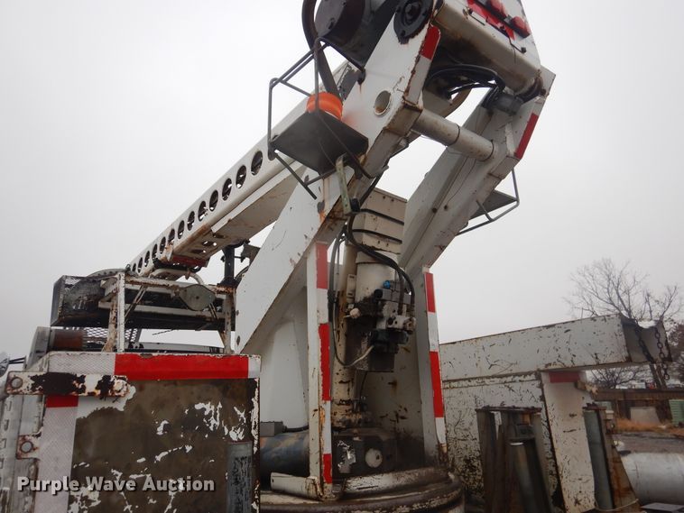 image for item DJ4863 1991 GMC Top Kick C6500  bucket truck