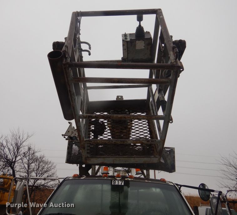 image for item DJ4863 1991 GMC Top Kick C6500  bucket truck